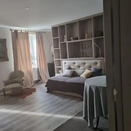 L'ourse, Epinal,tres Bel Quartier Port