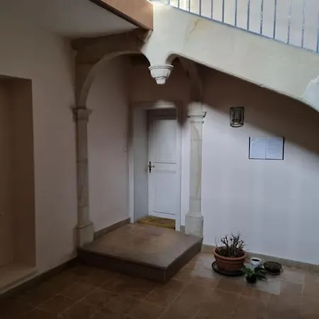 L'ourse, Epinal,tres Bel Quartier Port