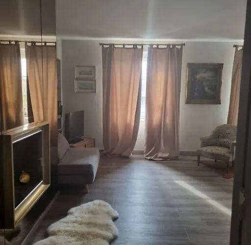 Apartmán L'ourse, Epinal,tres Bel Quartier Port *